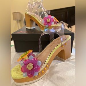⭐️ Betsey Johnson ⭐️ Jelly Sandals